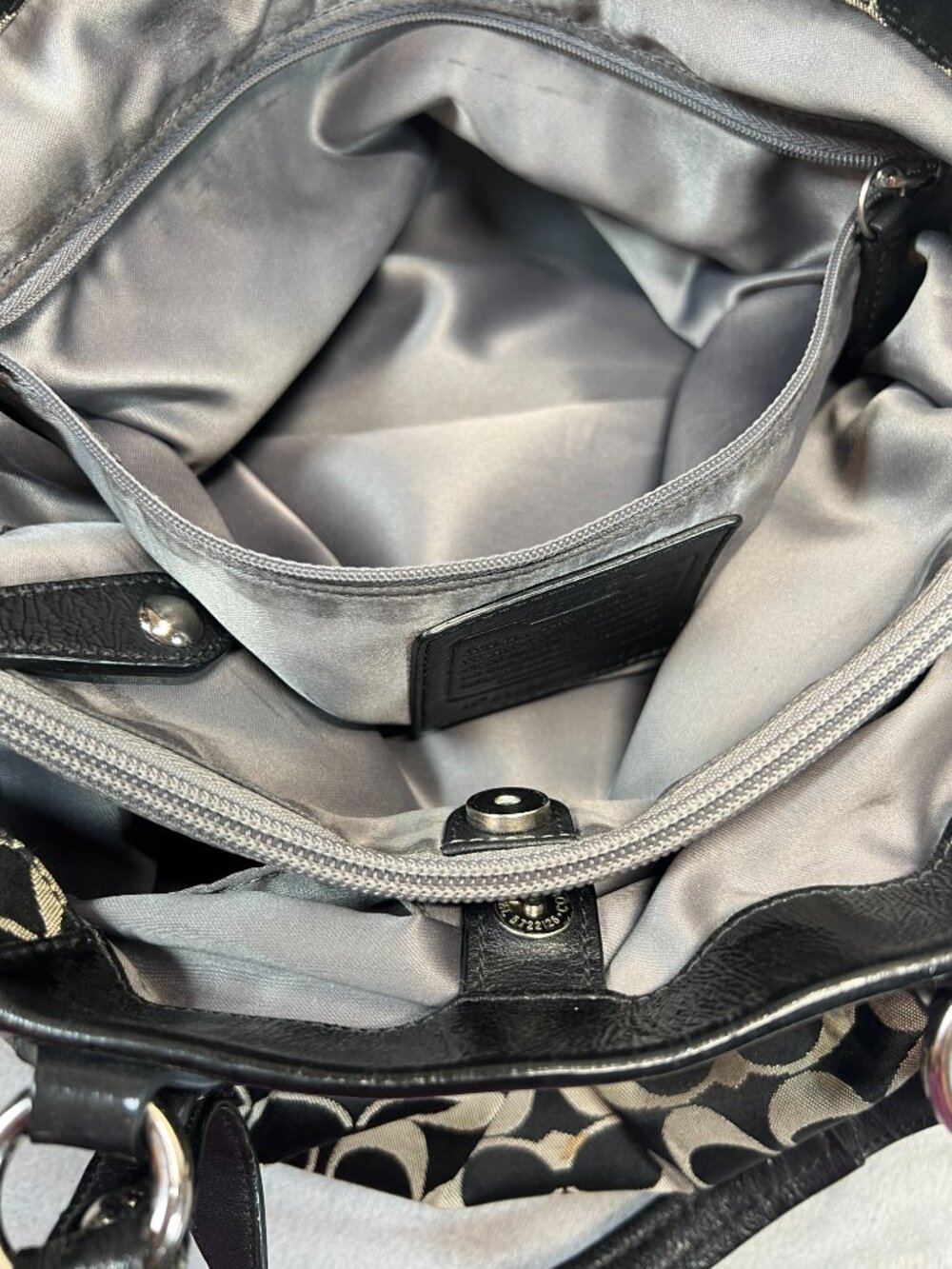 AUTHENTIC COACH ASHLEY SIGNATURE CARRYALL SHOULDER TOTE BAG PURSE F15510 BLACK - Picture 7 of 10